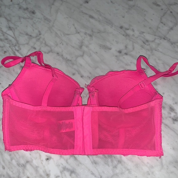 La Senza- bright pink lace bra - Picture 2 of 4